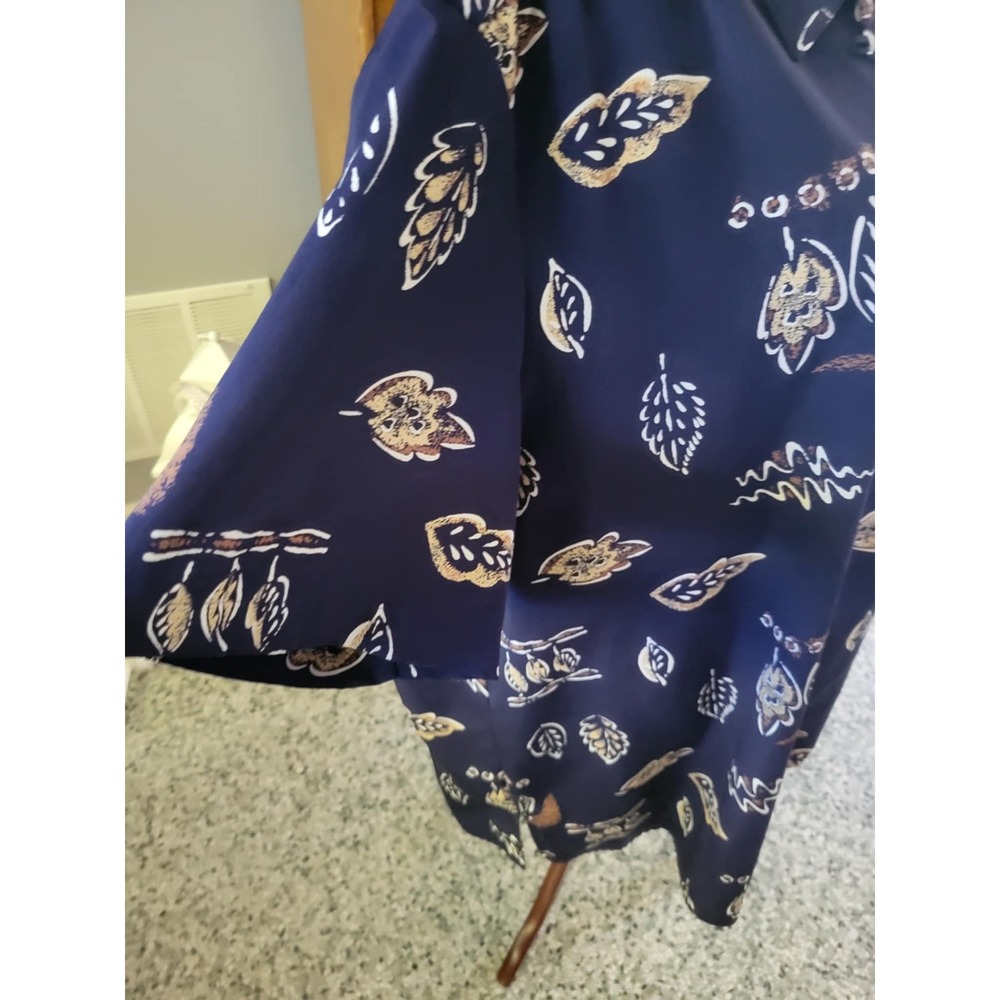 Roaman's 4X Button Down Shirt Navy Blue Leaf Print Short‎ Sleeve Blouse - Picture 3 of 4